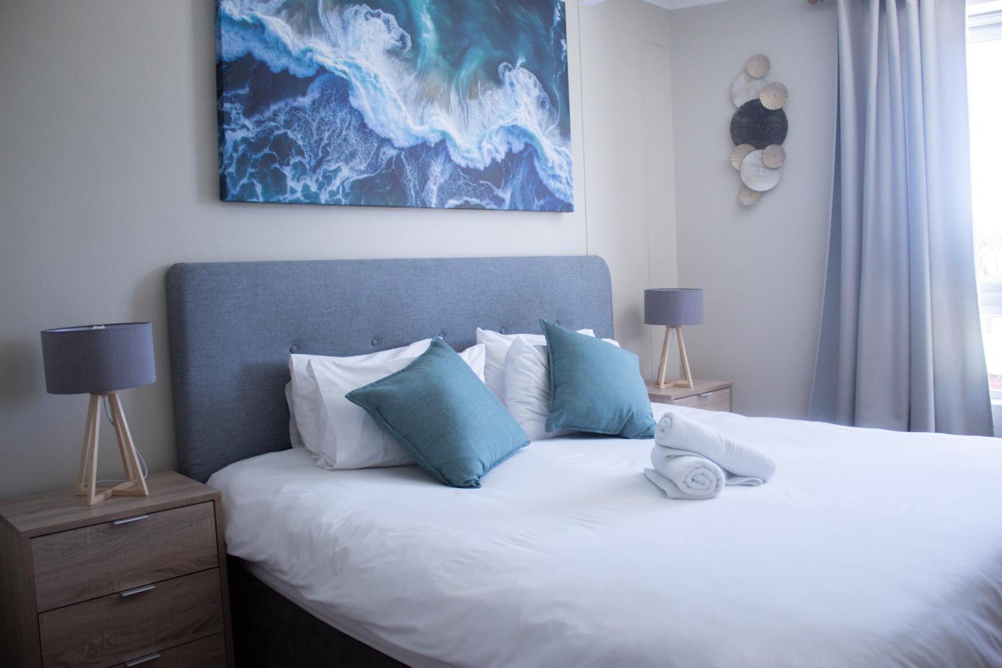 Ocean Breeze Hotel Strand Buitenkant foto